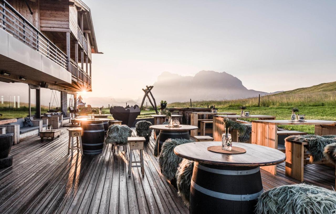 Hotel Goldknopf Alpe Di Siusi Exterior photo