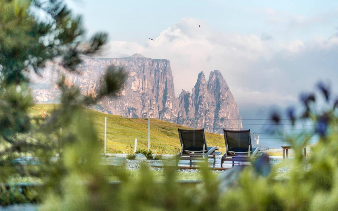 Hotel Goldknopf Alpe Di Siusi Exterior photo