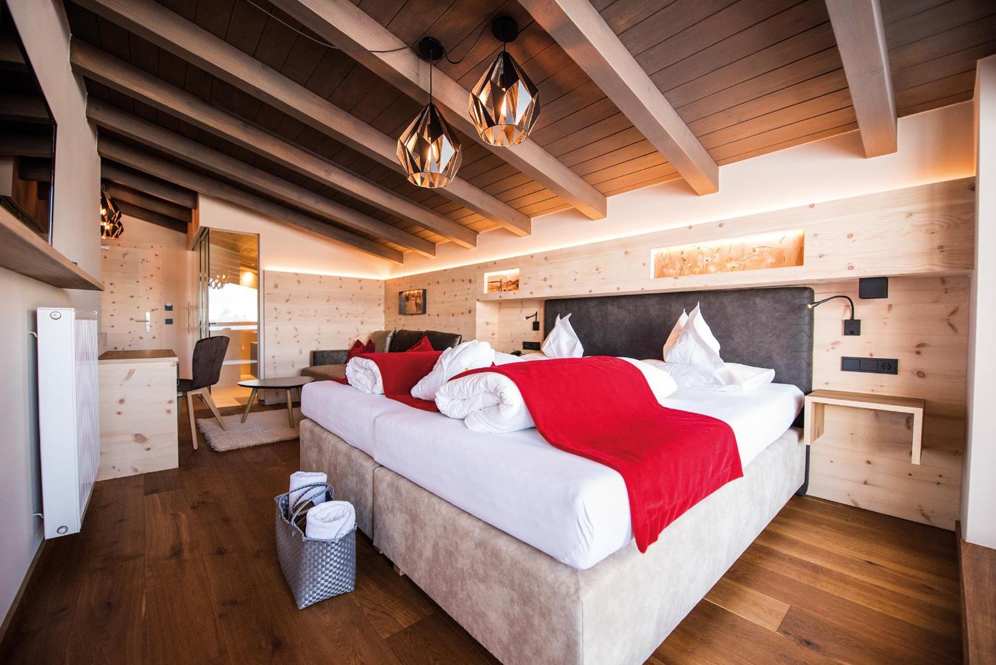 Hotel Goldknopf Alpe Di Siusi Exterior photo