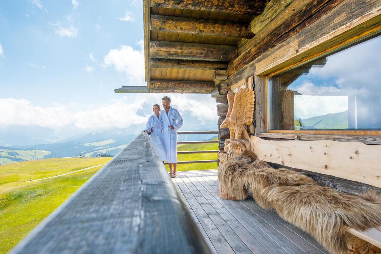 Hotel Goldknopf Alpe Di Siusi Exterior photo